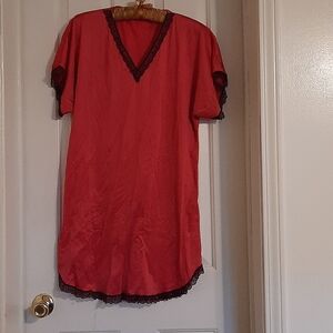 1950's night gown dark peachy pink 🍑